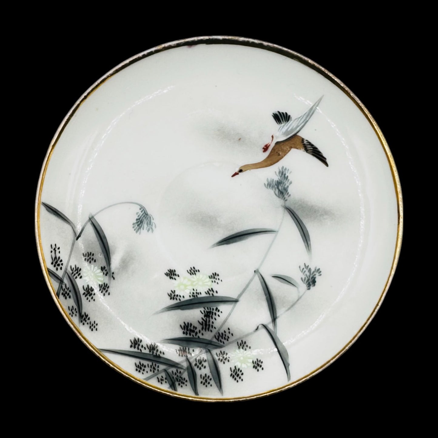 Vintage Japanese Crane Plate - Hand-Painted, Gold Rimmed, Signed, showcasing a graceful crane in flight against soft tones.