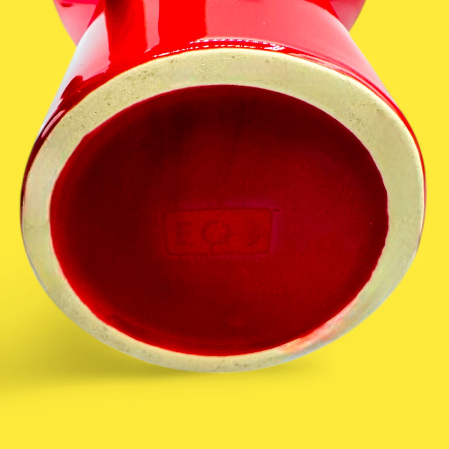 Glossy EQ3 Carnaby Red Vase, Mid-Century Modern Inspired Pop, features a unique geometric design and vibrant color.