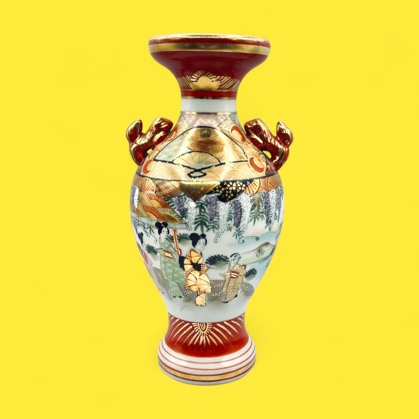 Meiji Period hand-painted Kutani vase with foo dog handles 25 cm tall