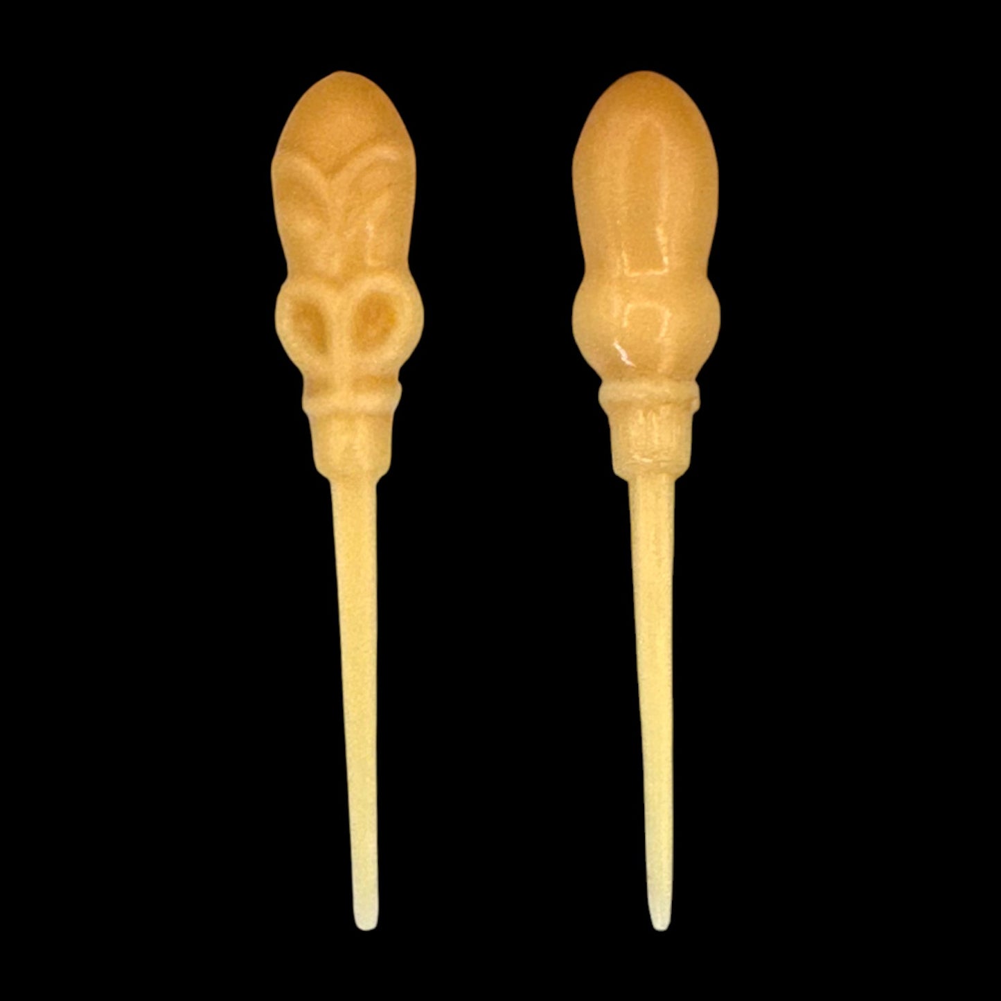 Vintage Air New Zealand Maori-Style Plastic Toothpicks – 1970s Airline Memorabilia