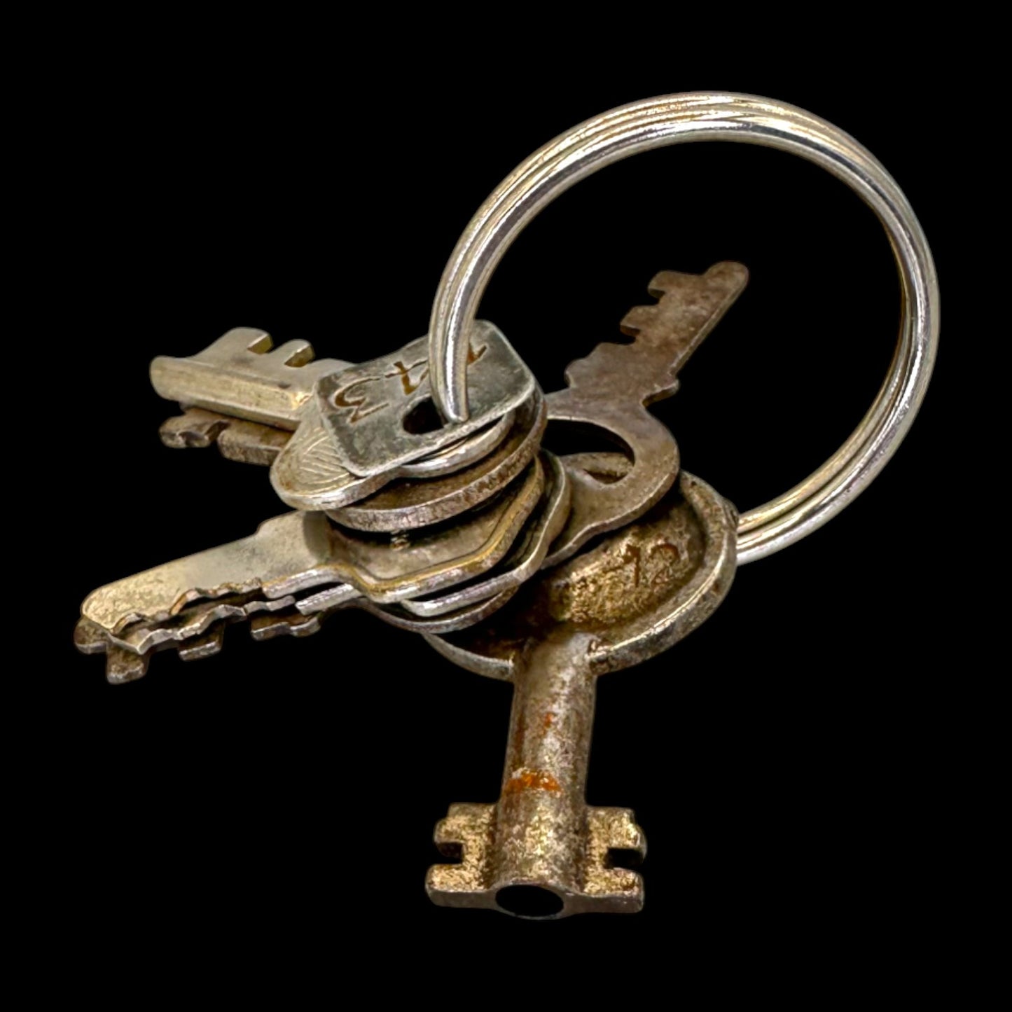 Vintage Keys on a Ring #143 Tag
