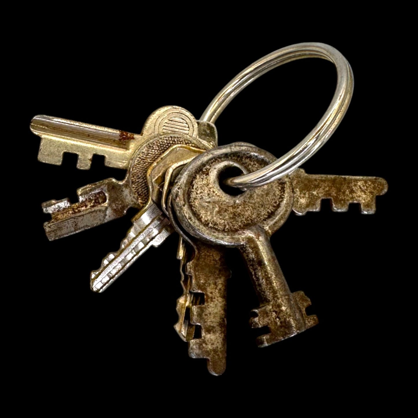 Vintage Keys on a Ring #143 Tag