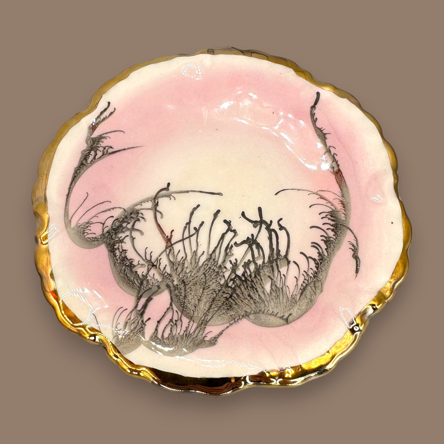 Vintage Scalloped Pink Dish with Gold Trim – Abstract Black & Grey Design