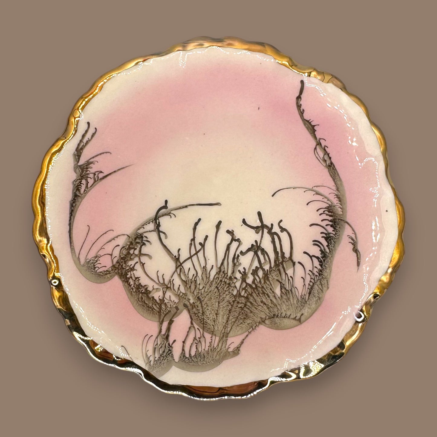 Vintage Scalloped Pink Dish with Gold Trim – Abstract Black & Grey Design