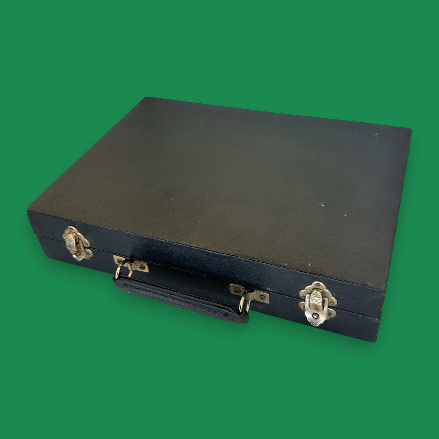 Vintage Backgammon Game – Classic Travel Case Edition