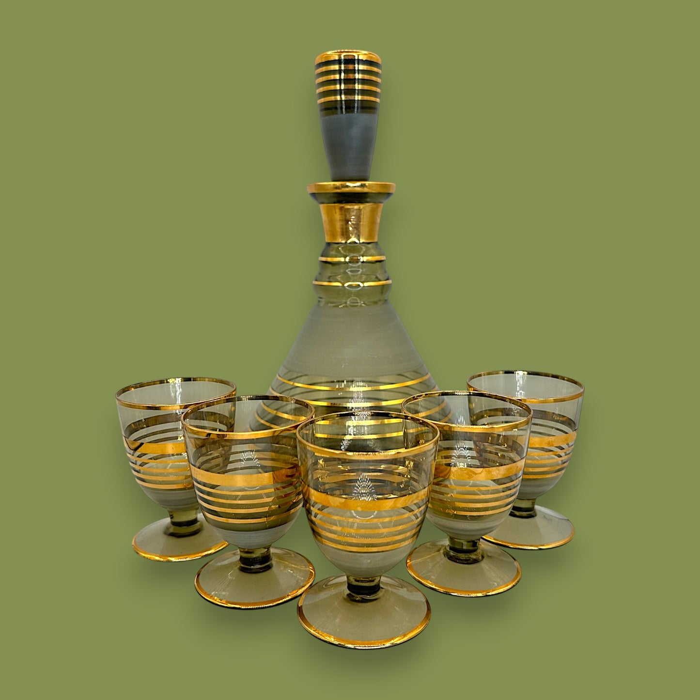 Vintage Bohemian Crystal Decanter & Glass Set – Gold Filigree Elegance