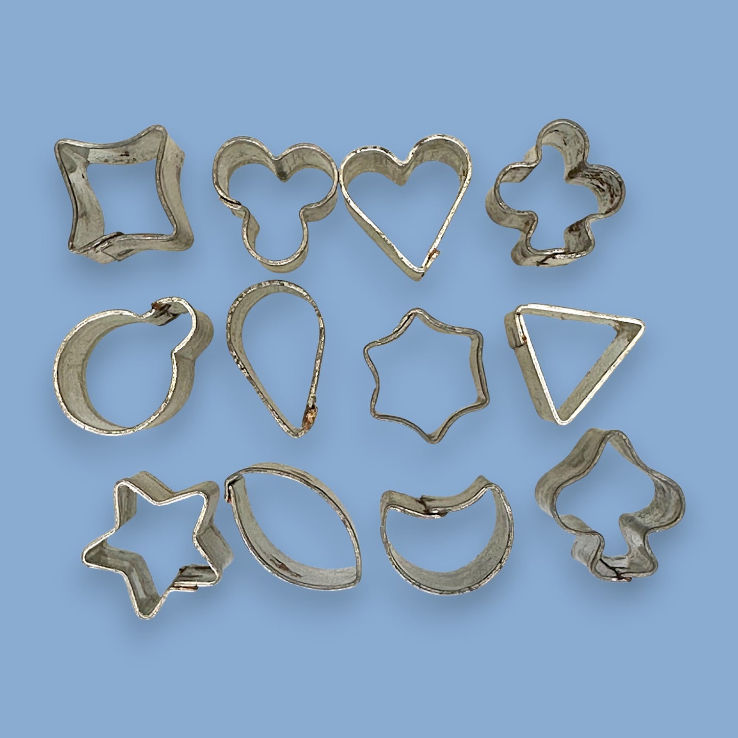 Vintage Miniature Cookie Cutter Set – 11 Shapes in Tin Case