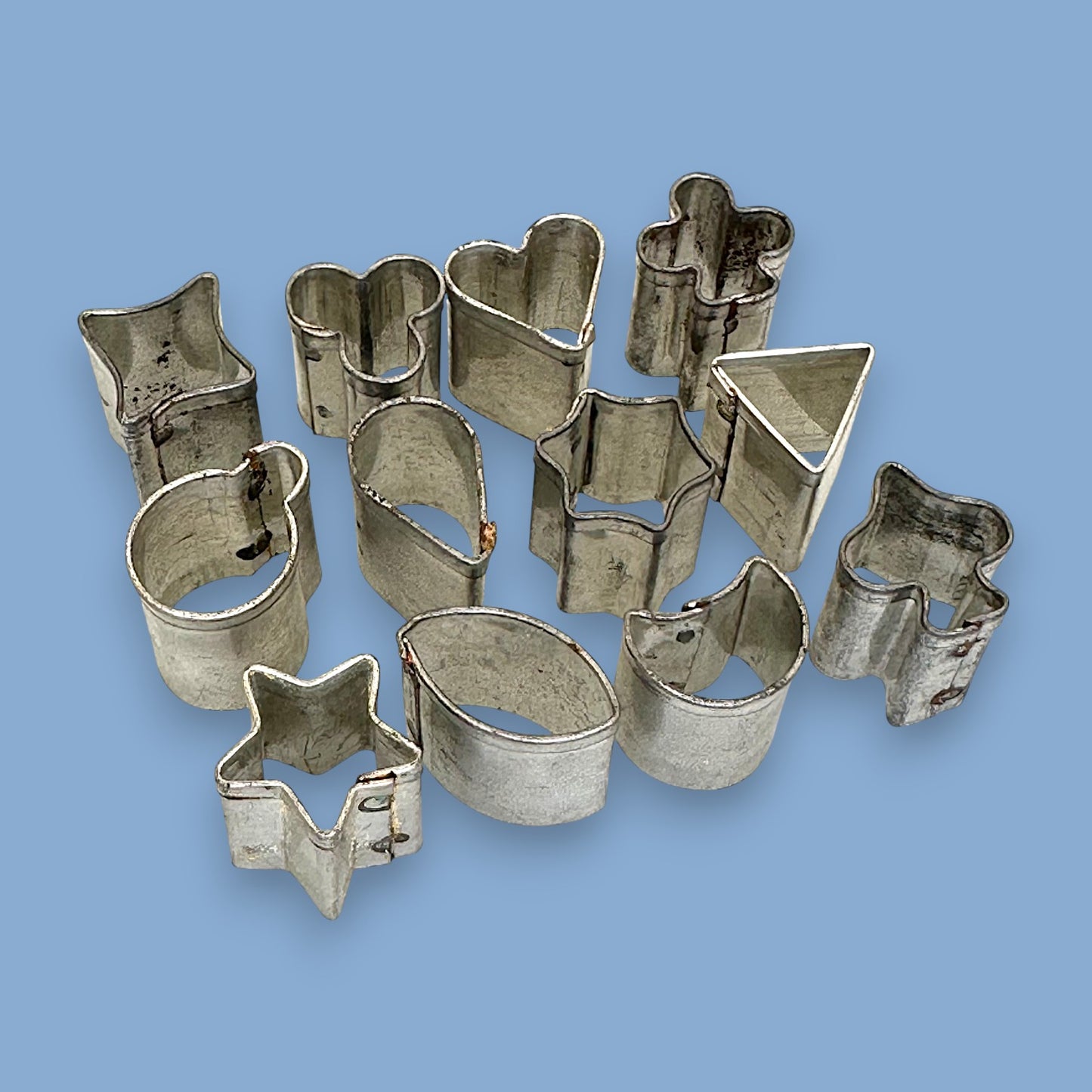 Vintage Miniature Cookie Cutter Set – 11 Shapes in Tin Case