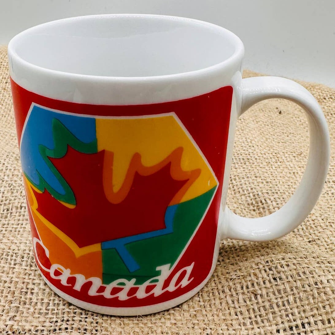 1980's Vintage Canada / Canadian Souvenir Mug