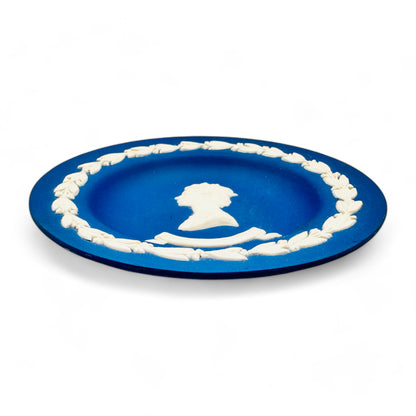Vintage Blue Wedgwood Jasperware Queen Elizabeth II Commemorative Silver Jubilee Candy Dish In Blue and White, Circa 1977s