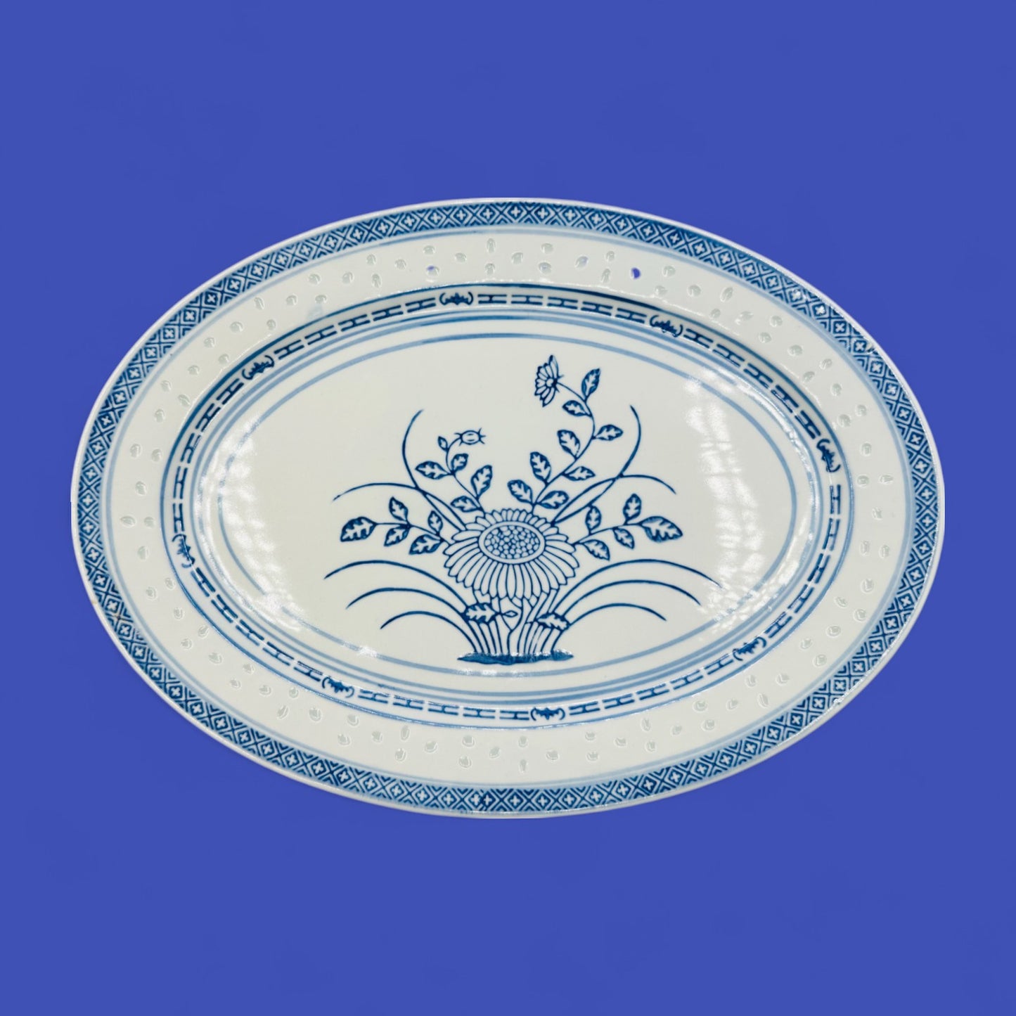 * Vintage Oval Chinese Serving Dis