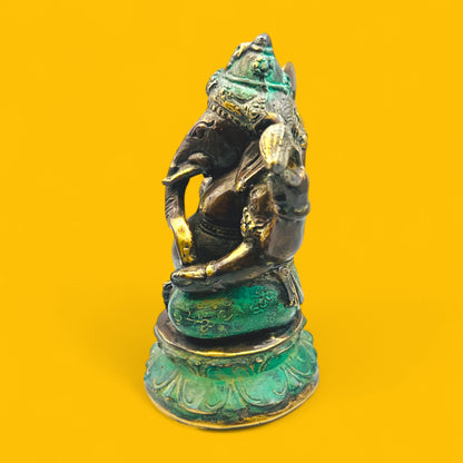 Vintage Brass Lord Ganesha Statue – Seated Hindu Deity Figurine with Patina
