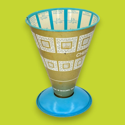 Vintage Nutbrown Cook’s Dry Measure Metal Measuring Cup