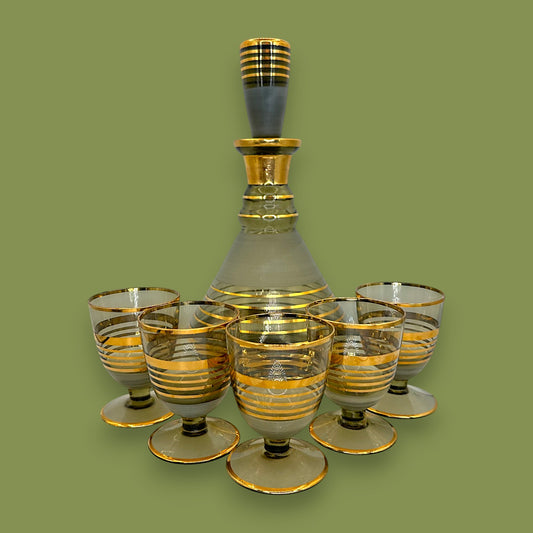 Vintage Bohemian Crystal Decanter & Glass Set – Gold Filigree Elegance