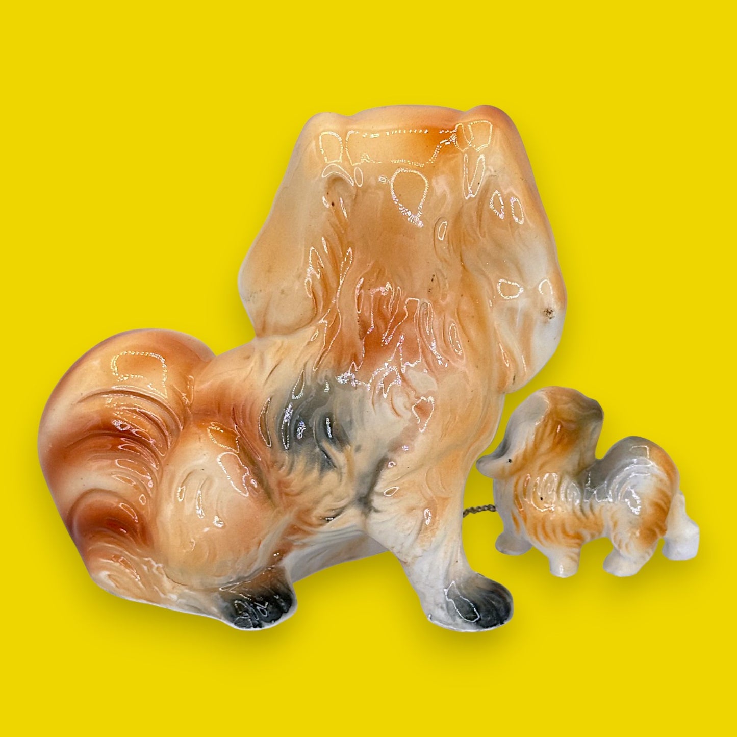 Vintage Ceramic King Charles Spaniel & Puppy on Chain, Made in Japan 👑