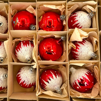 Vintage Red White Christmas Ornaments Box Shiny Mercury Glass 12-Set Retro