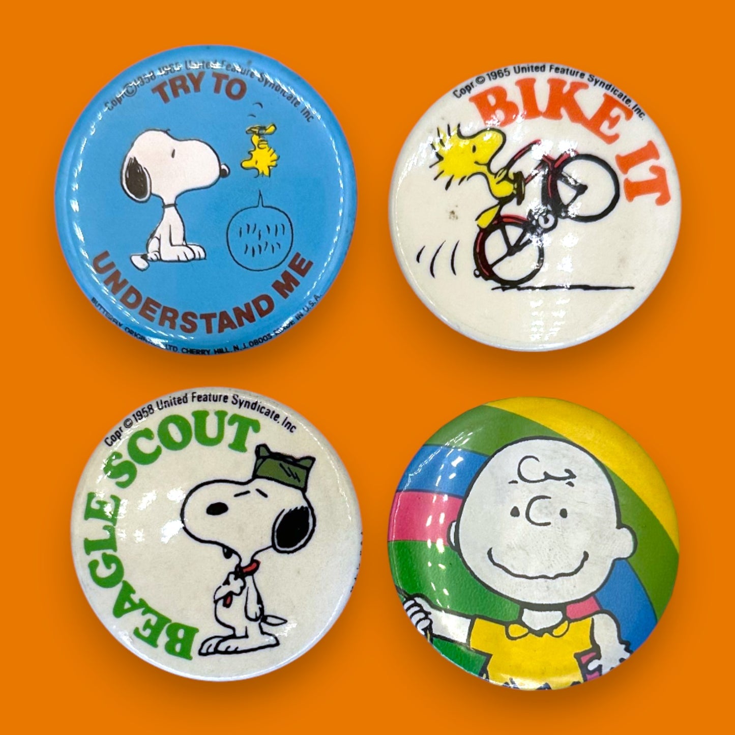 Vintage Charlie Brown and Snoopy Cartoon Pinback Set of 4