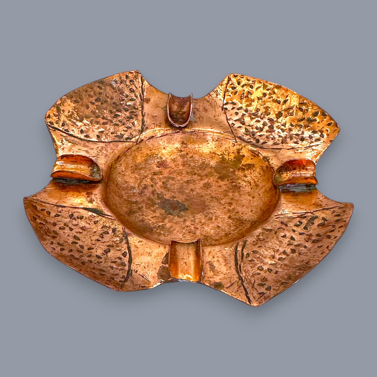 Hammered Copper Ashtray - Vintage Brutalist Hand-Wrought Tobacciana